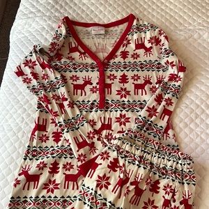 Hanna Andersson Christmas Pajamas in Dear Deer print